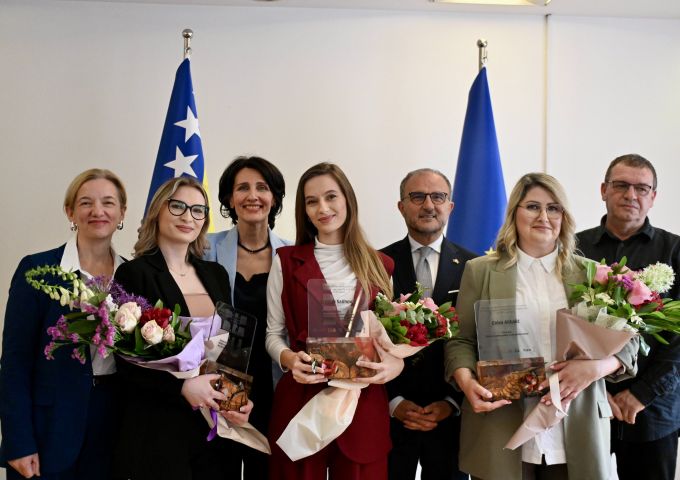 Dodijeljene novinarske nagrade za najbolje priče o procesu pristupanja BiH u EU  za 2025. godinu