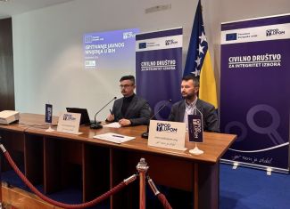 Istraživanje Pod lupom: Građani ne vjeruju institucijama i političarima