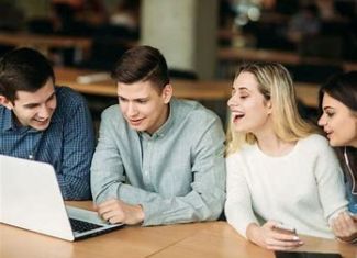 Most između generacija: Kako bolje komunicirati u digitalnom svijetu?