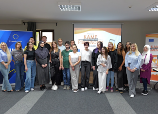 Kamp medijske i digitalne pismenosti: Podsticanje kritičkog razmišljanja i digitalnih vještina mladi