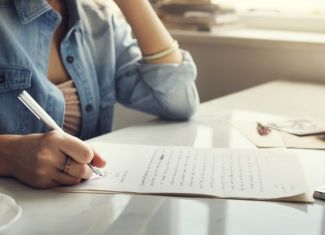 Prijavi se za „American University Human Rights Essay Award”