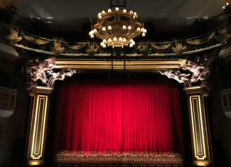 Pogledajte komediju "Ko je lud?"